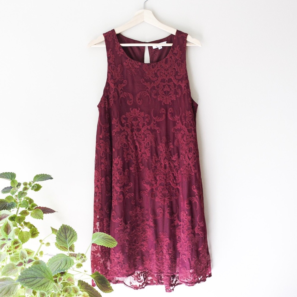 NWOT BB Dakota Burgundy Lace Swing Dress Hi-Low M